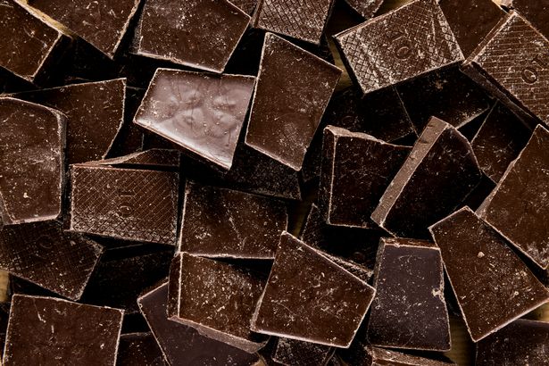 الشوكولاتة الداكنة