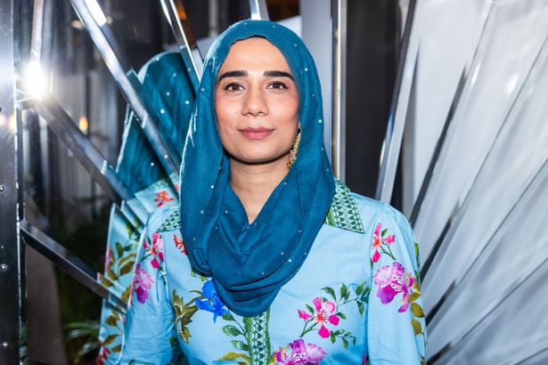 الدكتور Nighat متخصص في صحة المرأة وتنظيم الأسرة