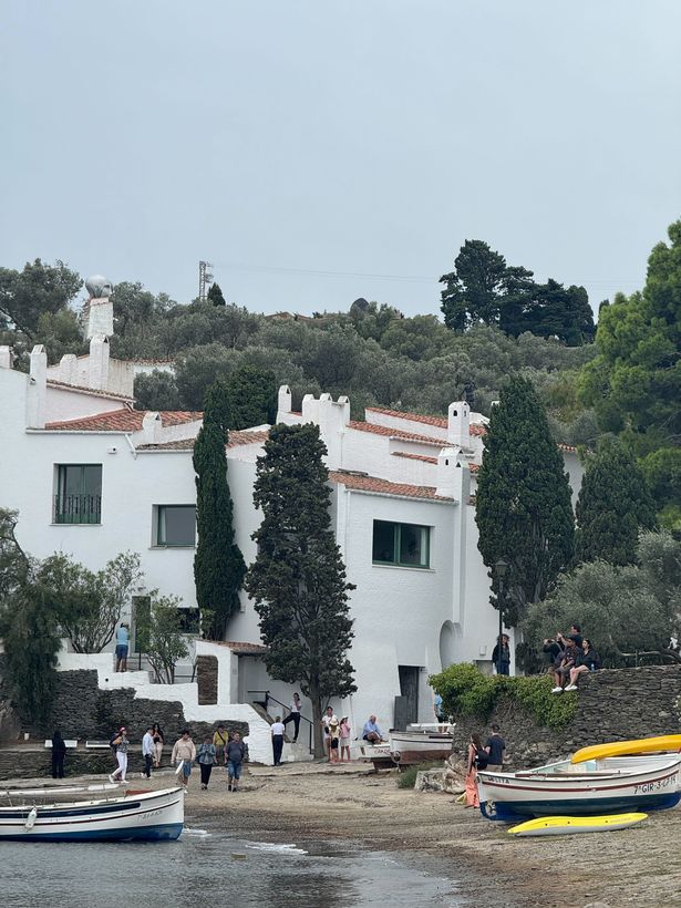 سلفادور دالي. Cadaqués ، كوستا برافا