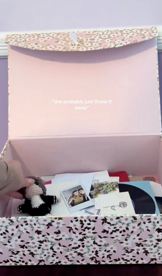 صندوق ذاكرة كيت كاسيدي