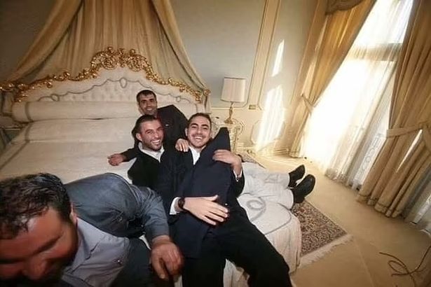 تتمتع أفضل نحاس بحماس بأسلوب حياة الملياردير