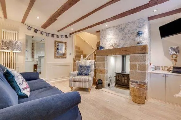 صالة مريحة في كوخ