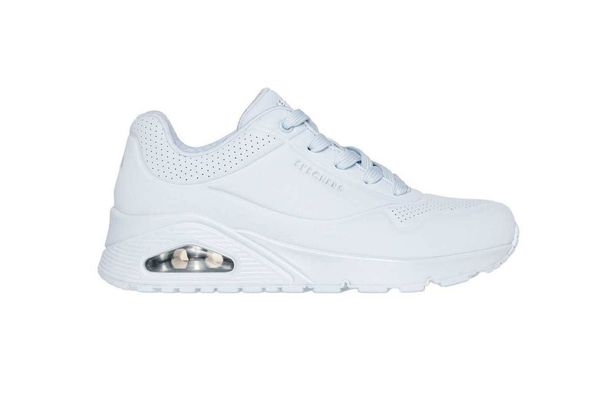 Skechers Blue Uno يقفون على مدربي الهواء