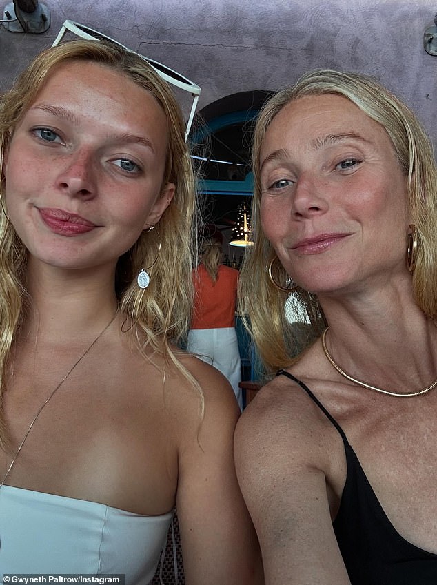 Paltrow و Mini-Me Kid Apple في صورة مشتركة الأسبوع الماضي إلى Instagram