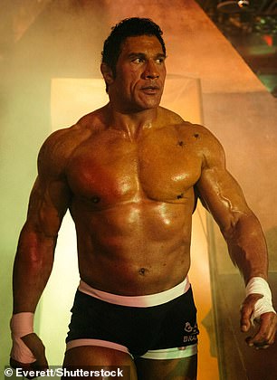 كان نجم WWE السابق ، 53 عامًا ، في مركز شائعات الأوسكار عن دوره الجديد ، الذي يراه يصور المصارع الهواة السابق ومقاتل MMA مارك كير