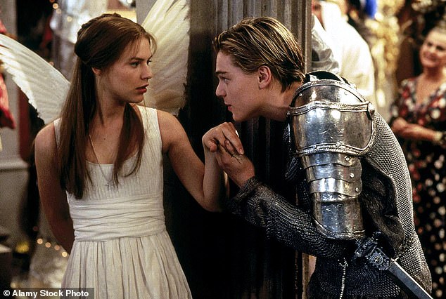في تكييف لورمان الشهيرة لعام 1996 مع روميو + جولييت ، لعبت دور الممرضة إلى جانب روميو وكلير دانس جولييت