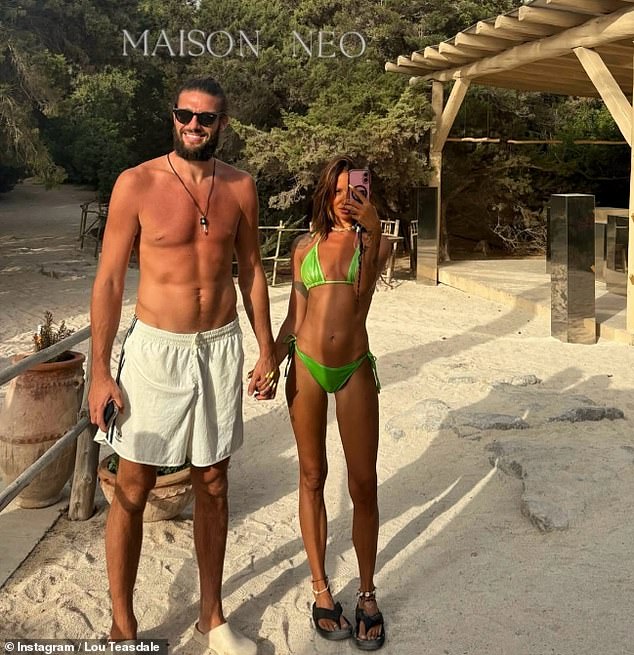 كشفت ديلي ميل بشكل حصري عن أنه في الواقع لو الذي أخرج العلاقة ، وبعد أربعة أيام فقط ، كشف آندي أنهم قرروا التوفيق