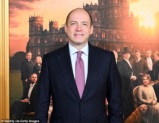 حضر المنتج التنفيذي لشركة Downton Abbey Gareth Neame العرض الأول في نيويورك