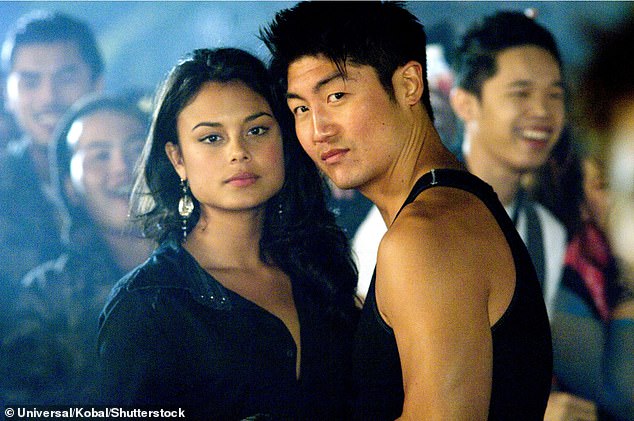 وهي تشتهر بدورها كنيلا في الصيام والغضب: طوكيو دريفت (2006)