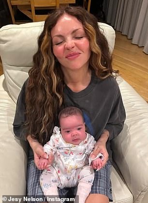 وُلدت Ocean Jade و Story Monroe في عمر 31 أسبوعًا فقط ، بعد تشخيص إصابة Jesy بمتلازمة نقل الدم المزدوجة إلى التوأم (TTTS)