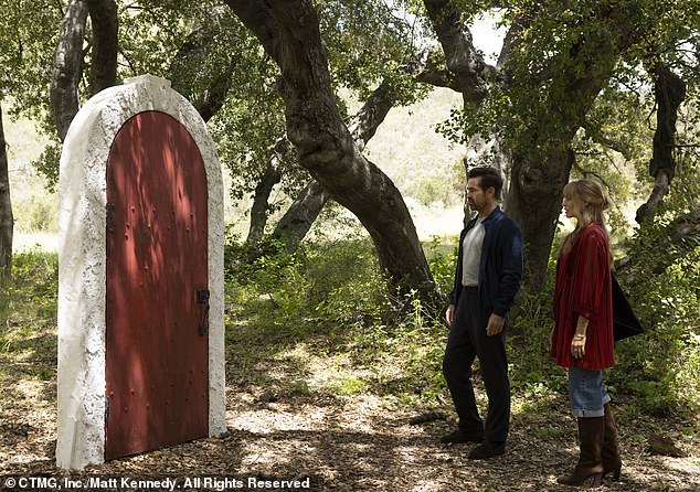 استخدمت مارجوت لهجتها الأمريكية الموثوق بها كسيرة في صور 