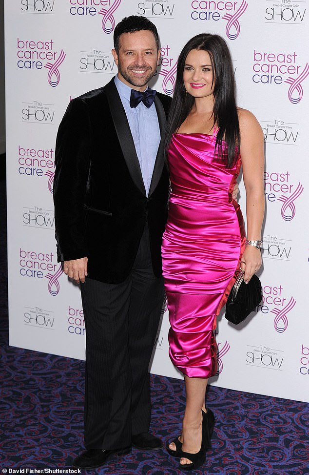 انضم كل من زوجين آخر منذ فترة طويلة ، وكان كل من دارين وليليا إلى العرض للسلسلة الثانية في عام 2004. وهما الآن والدين لابنته فالنتينا ، عشر وفتاة أصغر سنا لوسيا إليزابيث ، المولودة في سبتمبر 2020 (في الصورة في عام 2012)