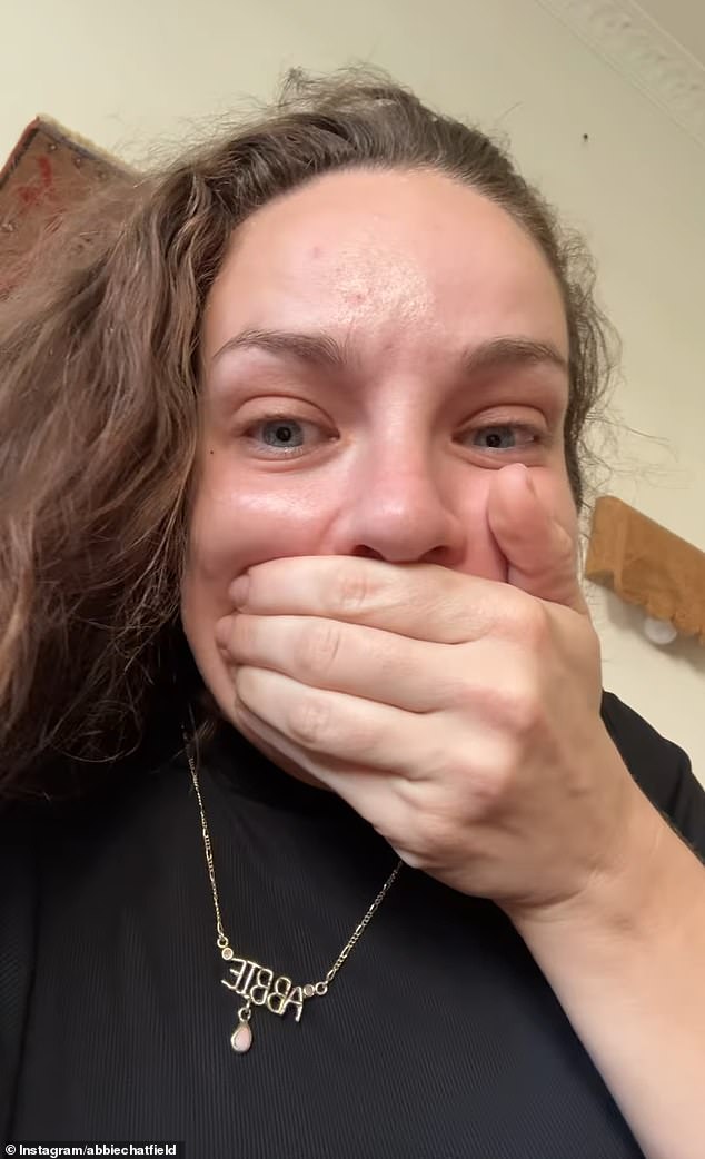 انتقلت النجوم الصريحة التي تحولت إلى النجوم ، 30 ، إلى Instagram ليلة الأربعاء لتقديم رسالة صاخبة إلى منتقديها ، وأخبرهم أنهم يضيعون وقتهم في تقديم صفحات الكراهية والالتماسات