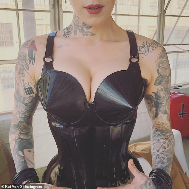 كات في عام 2018 قبل أن تبدأ العملية