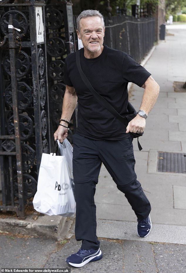 بدا ستيفان دينيس متفائلاً وهو يستعد لعرض عطلة نهاية الأسبوع هذا