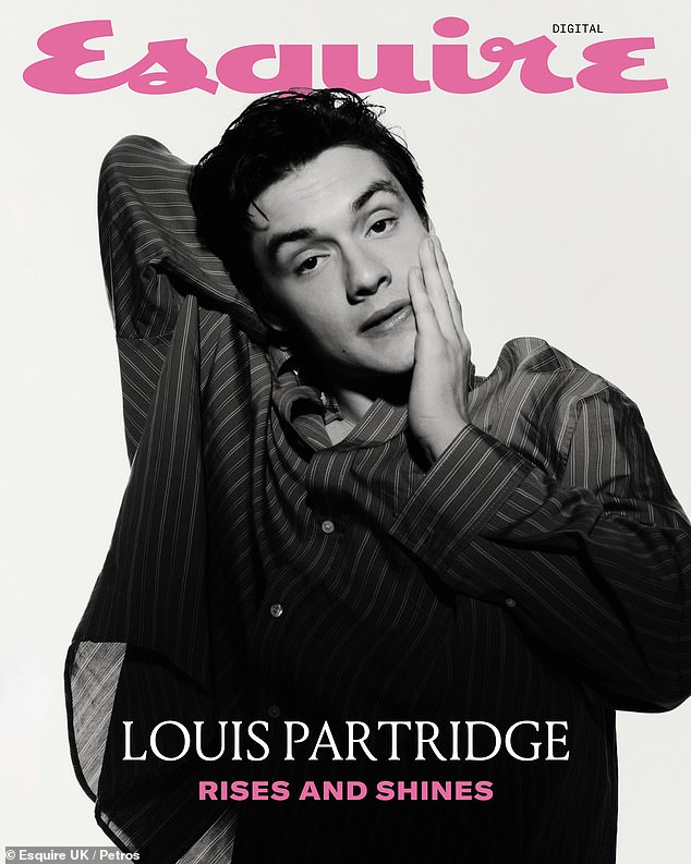 في حديثه إلى Esquire UK ، قال: 