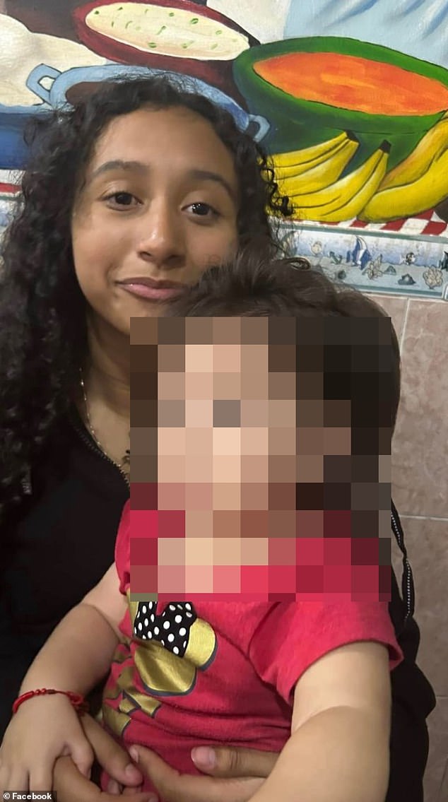 ادعت المصادر أن ريفاس كانت في علاقة مع بيرك. تُرى ريفاس في صورة شاركها أفراد الأسرة المعنيين على Facebook بعد أن هربت في عام 2024