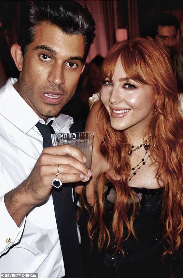 حضرت Mogul Mogul Charlotte أيضًا ، حيث كانت تتظاهر مع المدير الإداري لمؤسس ومؤسس مشارك لـ Sevense One Gin ، Tasso Ferreira