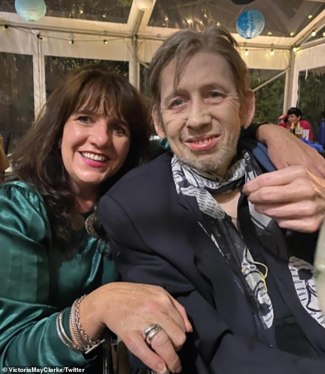 انتقلت الصحفية والكاتبة الأيرلندية ، 59 عامًا ، إلى وسائل التواصل الاجتماعي لمشاركة الأخبار الحزينة كما وصفت فانيسا (في الصورة) بأنها 