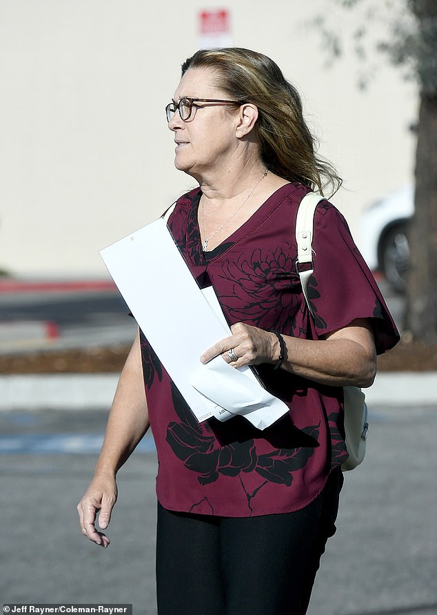 منذ سن الثالثة ، لعبت هي وشقيقتها التوأم نفس الدور ونشأوا بشكل أساسي على مجموعة ، نشأت أمام ملايين المشاهدين