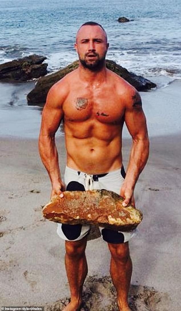 قضى ديلان ، وهو صبي قديم في كلية الاسكتلنديين ، معظم حياته في العمل في الضيافة