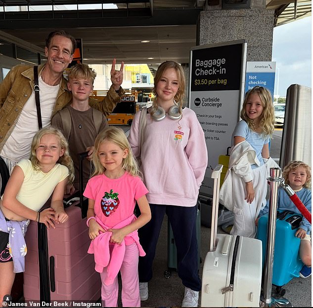 جيمس وكيمبرلي والدين لأوليفيا ، 14 ، إميليا ، 8 ، أنابيل ، 10 ، جويندولين ، 6 ، جوشوا ، 12 ، وجريميا ، 3