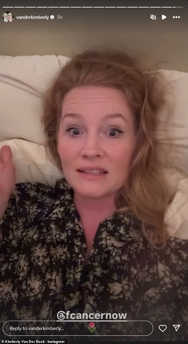 شاركت كيمبرلي مقطع فيديو عاطفي بعد الحدث ، وكشفت أنها ستخرج للتو من الهاتف مع جيمس إلى 