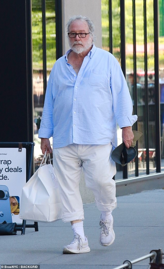 في عام 2018 ، انفتح حول الابتعاد عن التمثيل ، وإخبار Pagesix: 