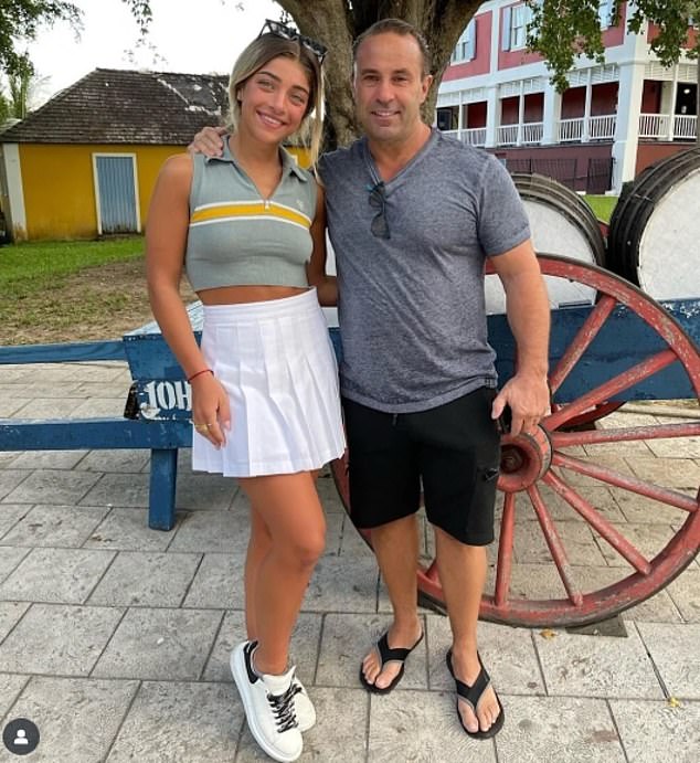 كانت عائلة كريسلي مباركة لجمع شمل أسرهم مرة أخرى. وأوضح جيا أن كل موقف مختلف ، لكنه نوع من الأمل العائلي