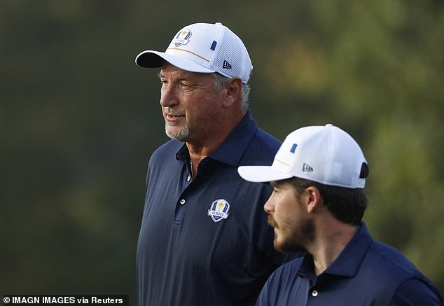 علق أحد المعجبين على زميل توني كوكو ، زميله في بروكلين ، 