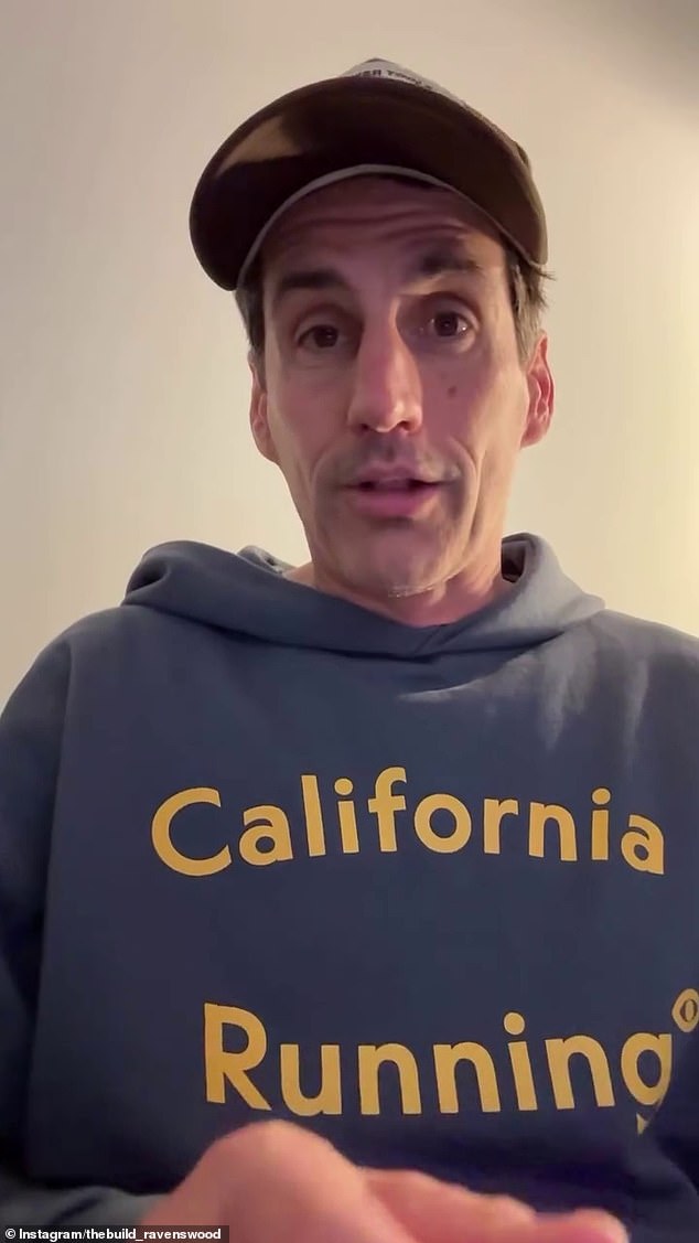 كشف آندي مؤخرًا أن واحدة من أكبر العقبات التي تم الانتهاء منها كانت الحاجة إلى بناء مسكن ثانٍ في الجزء الخلفي من الهيكل الحالي