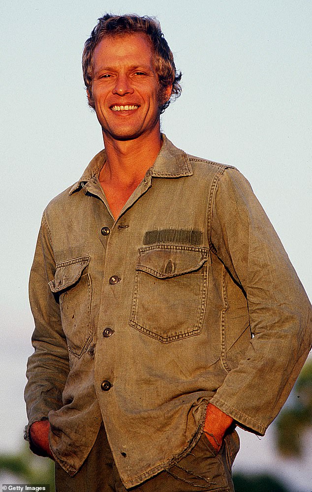 ولكن وراء الابتسامات في هوليوود ، يكمن الشهرة العالمية في تاريخ عائلي تميزت بالمأساة - بما في ذلك سقوط عم كريس هيمسورث بالزواج ، رود أنسيل