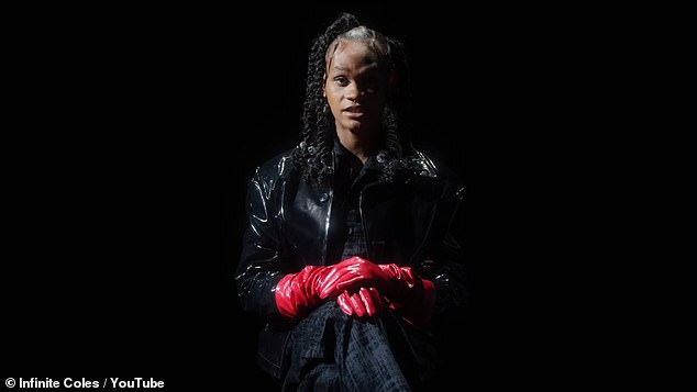 منفرد Sweetfacekillah/Dad من غير اللامع الجديد من Infinite ، مستوحى جزئيًا عن انفصاله عن والده ، الذي لم يتحدث معه منذ أكثر من عقد من الزمان