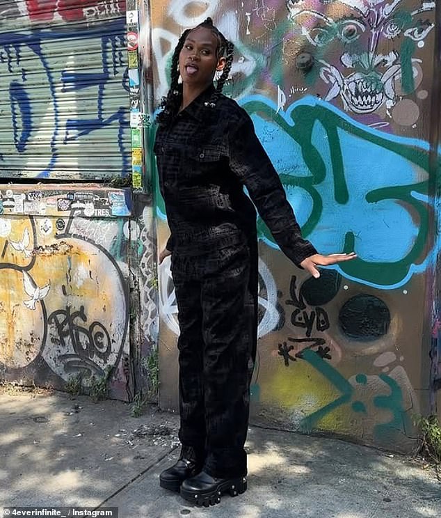 وقال لصحيفة ديلي ميل: 