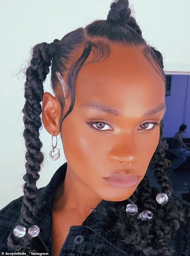 'أنا جاهز فقط للاعتراف. لقد كنت المستضعف لفترة طويلة لأنني كنت غير آمن للغاية. عندما يتعلق الأمر بالراب ، أردت فقط الراب ، لكنني اعتقدت دائمًا أنني لم أسمح في هذا الفضاء 