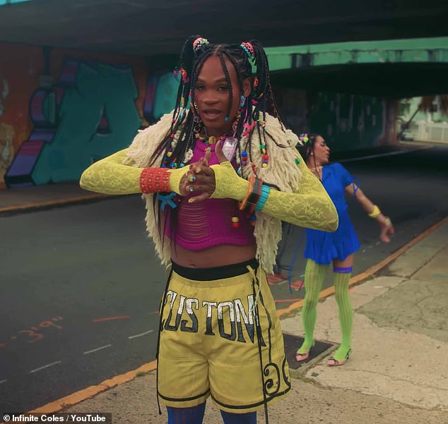 منتشرة عبر 12 مسارًا ، يقول Infinite إن الألبوم الجديد سيمنح المشجعين فرصة 