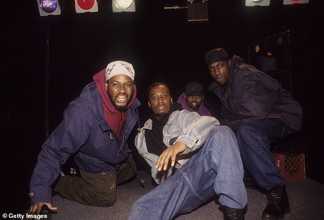 إن رابطة Infinite العائلية مع مغني الراب بمثابة مصدر إلهام للكثير من مواده الجديدة (في الصورة: Ghostface Killah ، Ol 'Dirty Bastard ، Raekwon ، و Inspectah Deck في عام 1993)