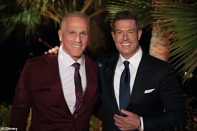 ظهر ميل لأول مرة في الموسم الثاني من تقدم البكالوريوس الذهبي يوم الأربعاء (في الصورة مع المضيف جيسي بالمر)