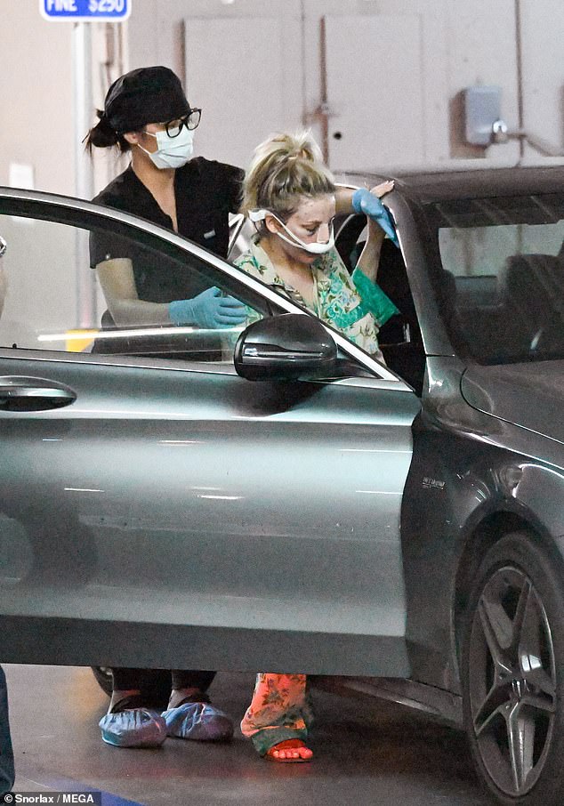 ساعدت الممرضة في الحصول عليها بأمان