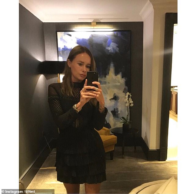 في إحدى اللقطات المذهلة ، شبهها المشجعون بفتاة Spice Victoria Beckham لأنها أظهرت شخصيتها الرفيعة