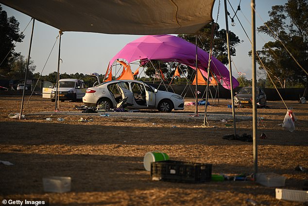 غادر هجوم 7 أكتوبر الذي أجرته حماس 1400 إسرائيليين قتلوا وأكثر من 200 مختطف - في الصورة موقع مهرجان الموسيقى سوبرنوفا حيث حدثت الهجمات