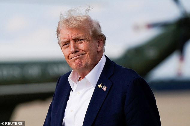 كما انتقد لورانس عن 