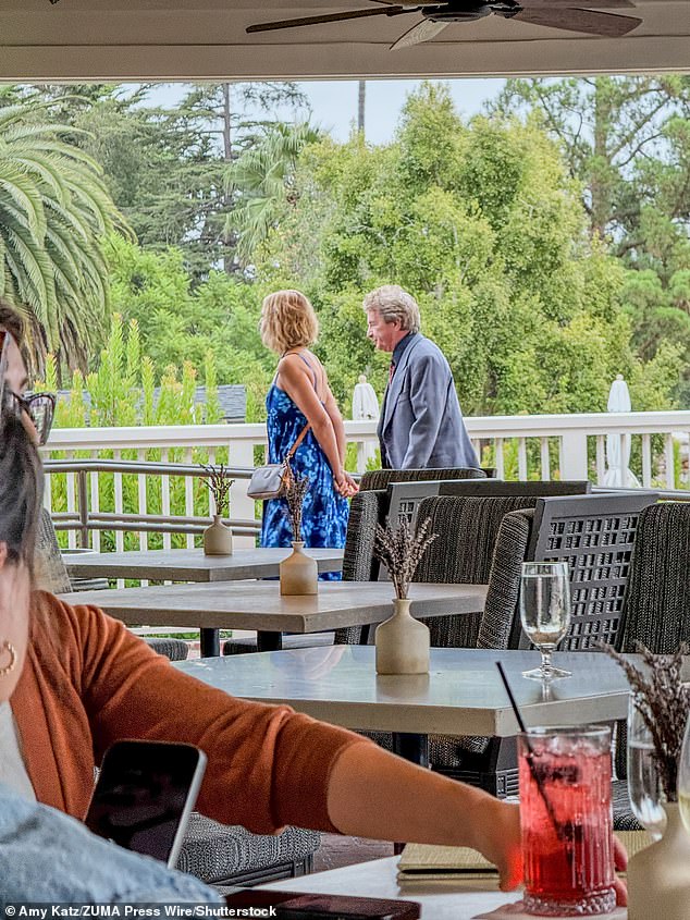 جانبا تايلور سويفت ، يتم وضع معظم قائمة الضيوف التي يبلغ طولها 170 شخص في منتجع El Encanto Luxury Spa في سانتا باربرا وسيتم حافلاتها إلى الأحداث الرئيسية