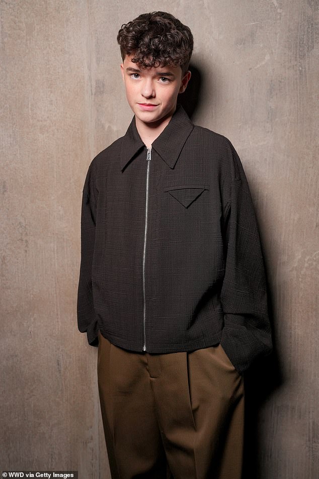 كان الممثل مشغولاً هذا الشهر لأنه لم يصنع التاريخ في وقت سابق من هذا الشهر بعد أن أصبح أصغر فائز بجائزة إيمي على الإطلاق ، لكنه كان يزول أيضًا GCSS