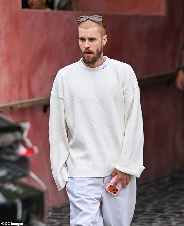 في هذا المنصب ، أعلن باتي الحرية والقوة والوضوح والشفاء على 