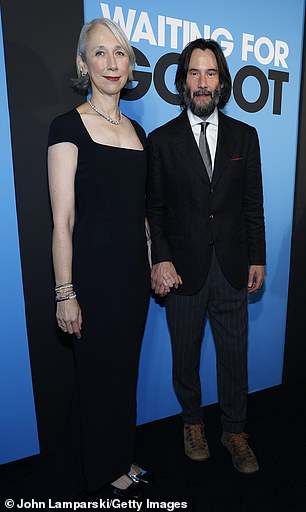 يعتمد على المصمم جين يانغ