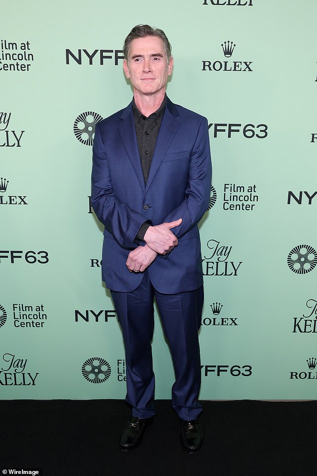 بيلي كرودوب هو أيضا جزء من تشكيلة النجوم المرصعة بالنجوم