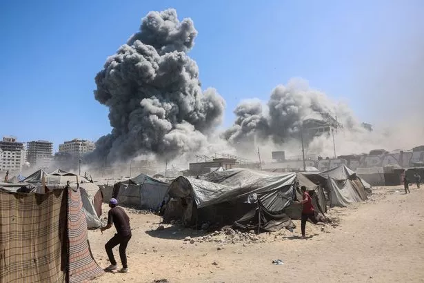 الحرب في مدينة غزة بينما تطلق إسرائيل الهجوم