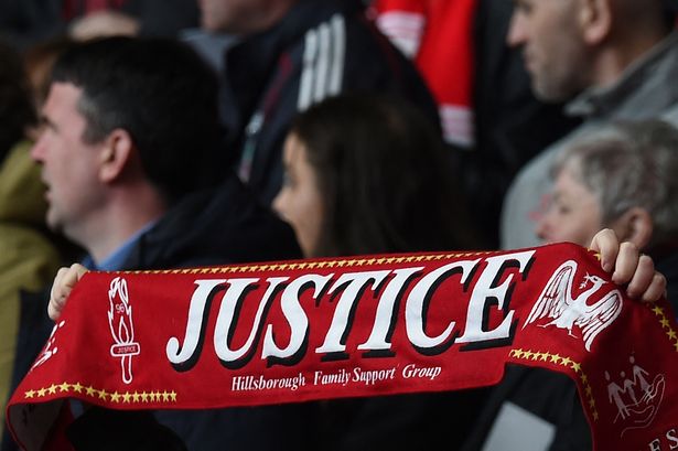 قاتلت العائلات منذ عقود من أجل العدالة منذ كارثة عام 1989