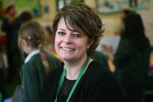 أخذت روث بيري حياتها الخاصة بعد أن خفضت تقرير Ofsted مدرستها في القراءة